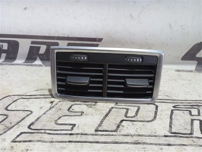 Дефлектор салона центральный Audi Q7 2008 4L