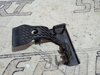 Крюк замка капота Audi A3 2009 8P