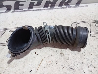 Патрубок воздушного фильтра Volkswagen Passat 2006 B6