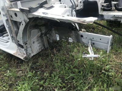 Лонжерон Audi A4 B8