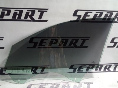 Стекло Audi A4 B8