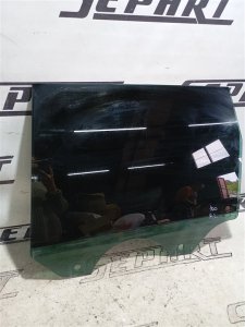 Стекло двери Volkswagen Touareg 2008