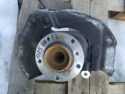 Поворотный кулак BMW E60
