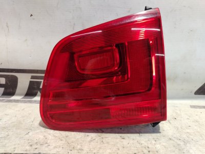 Фонарь в крышку багажника Volkswagen Tiguan 2013 5N