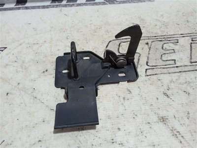 Крюк замка капота Audi Q7 2010 4L