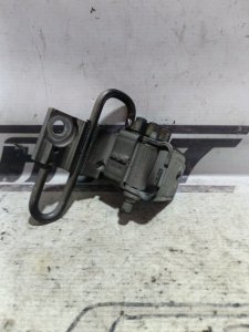 Петля двери Volkswagen Passat 2002 B5