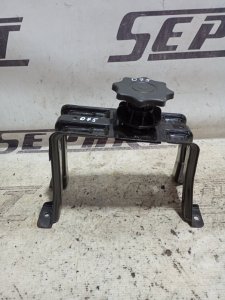Кронштейн запасного колеса Audi A4 2010 B8