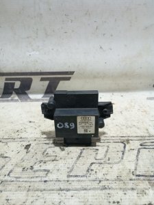Блок управления топливного насоса Audi Q5 2012 8R