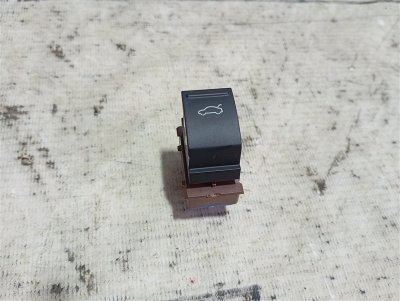 Кнопка открывания багажника Volkswagen Passat 2002 B5