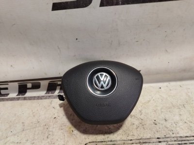 Подушка безопасности в руль Volkswagen Passat 2016 B8