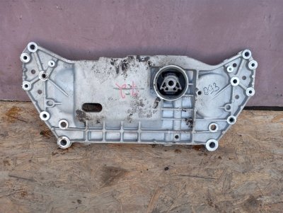 Подрамник Volkswagen Touran 2011 1T