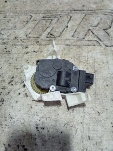 Сервопривод заслонки печки Audi A4 B8
