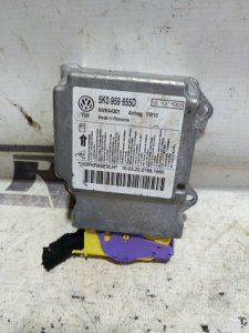 Блок управления подушками безопасности Skoda YETI 2010 5L