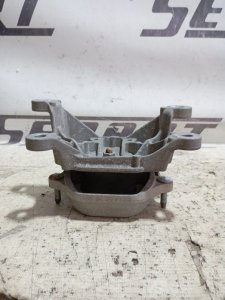 Подушка АКПП Audi A4 2011 B8
