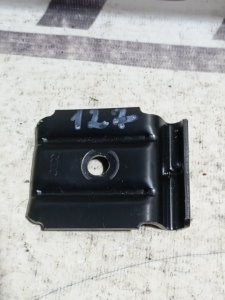 Крепление аккумулятора Audi A4 2011 B8