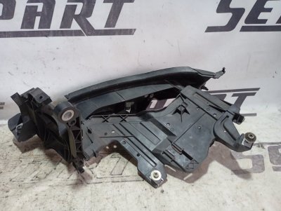 Кронштейн фары Audi A4 2011 B8