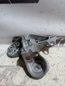 Кронштейн опоры двигателя Audi A4 2002 B6
