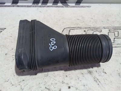 Патрубок воздушного фильтра Volkswagen Passat 2006 B6