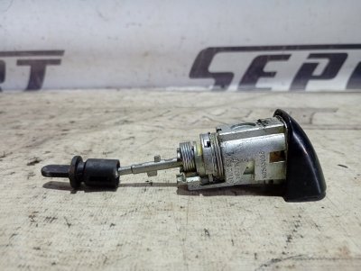 Личинка замка двери Audi A4 2011 B8