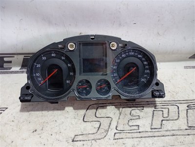 Панель приборов Volkswagen Passat 2006 B6