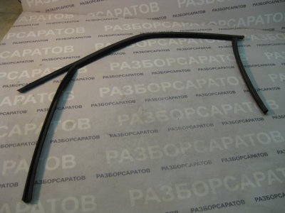 Уплотнитель стекла двери Ford Galaxy 2006