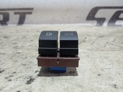 Кнопки открывания багажника и бака Volkswagen Passat 2006 B6