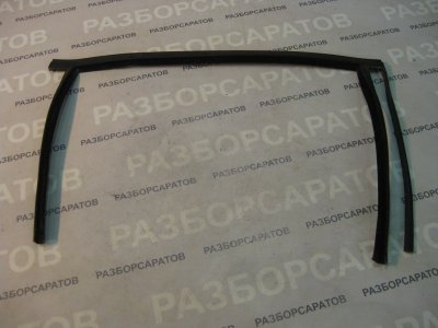 Уплотнитель стекла двери Ford Galaxy 2006