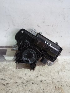 Доводчик двери багажника Skoda Karoq 2024
