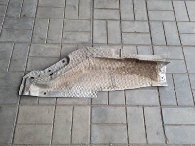 Теплозащитный экран BMW 3 E90 2011 седан