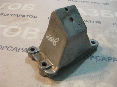 Кронштейн двигателя Mitsubishi Pajero 3 2005