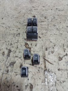 Кнопки стеклоподъемников Audi Q5 2013 8R