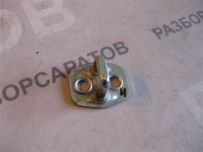Ответная часть замка двери Nissan Primera P12 2003 хэтчбек