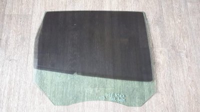 Стекло двери Ford Kuga 2008