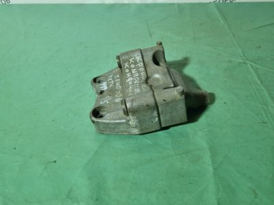 Кронштейн компрессора кондиционера Peugeot 206 2004 хэтчбек