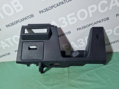 Накладка торпедо нижняя под рулевым колесом Nissan Tiida C11 2013