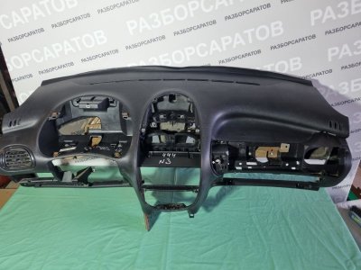 Торпедо Peugeot 206 2004 хэтчбек