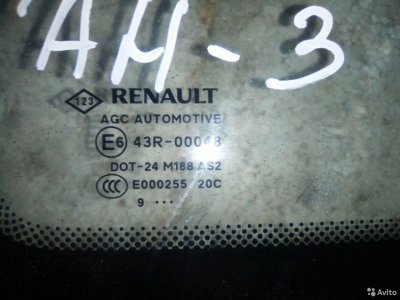 Форточка задняя левая Renault Megan 3