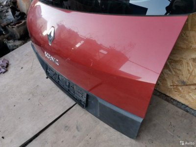 Дверь багажника Renault Scenic K4M 812 2008