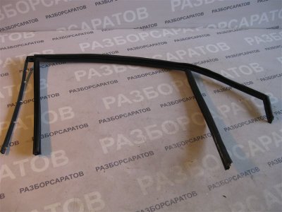 Уплотнитель стекла двери Nissan Primera P12 2003 хэтчбек