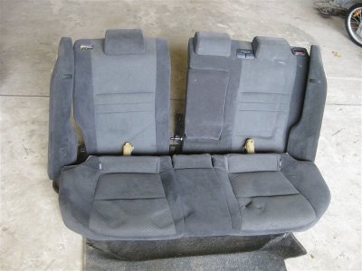 Сиденье заднее Nissan Primera P12 2003 хэтчбек