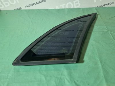 Стекло боковое глухое правое (форточка) Citroen C5 2002 хэтчбек