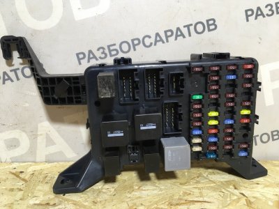 Блок предохранителей салона Ford Mondeo III 2005 седан
