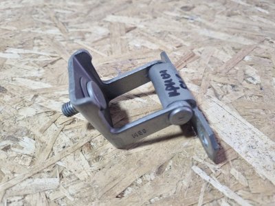 Петля двери багажника Renault Megan III 2012 хэтчбек