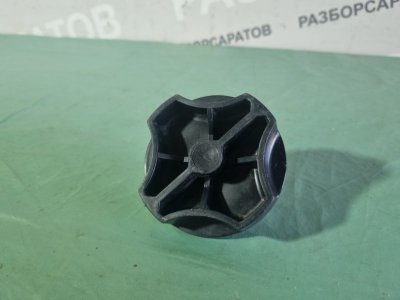 Болт крепления запасного колеса KIA Spectra 2008