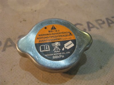 Крышка радиатора охлаждения двигателя Nissan Primera P12 2004 седан