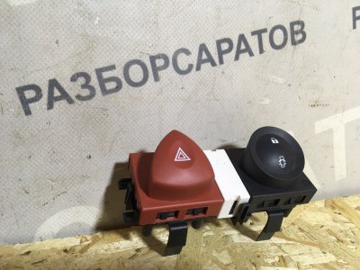 Кнопка аварийной сигнализации Renault Megane II 2008
