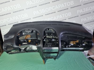 Торпедо Peugeot 206 2004 хэтчбек