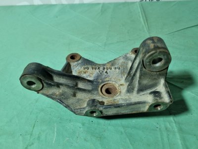 Кронштейн Citroen C5 2002 хэтчбек