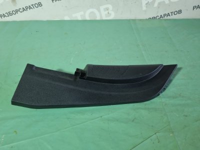 Накладка двери ( уголок ) Ford Kuga 2009