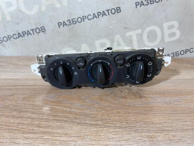 Блок управления отопителем Ford Focus 2007 хэтчбек